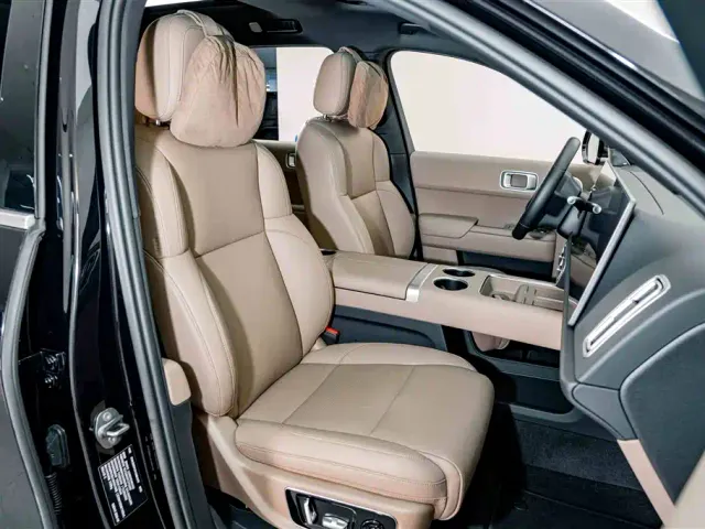 Li Auto L8 — Фото автомобиля 19