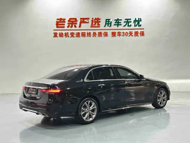 Mercedes-Benz E-Class — Фото автомобиля 7