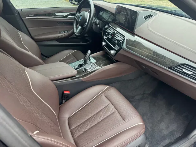 BMW 5 Series — Фото автомобиля 14