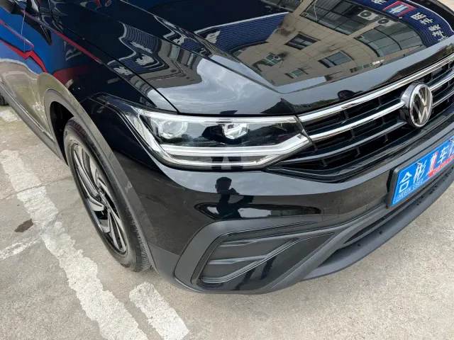 Volkswagen Tiguan L — Фото автомобиля 17