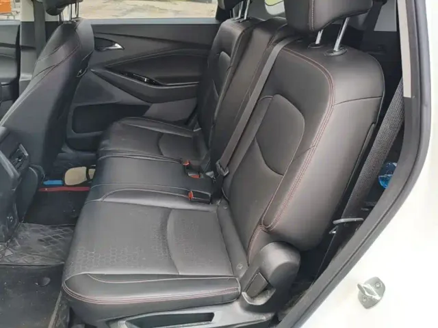 Chevrolet Orlando — Фото автомобиля 16