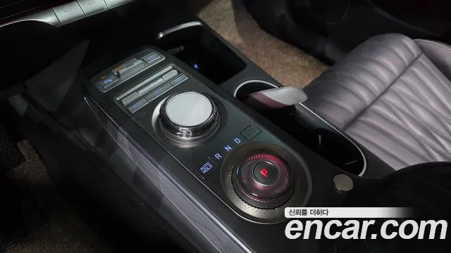 Genesis GV70 — Фото автомобиля 9