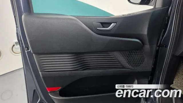 Hyundai Staria — Фото автомобиля 13