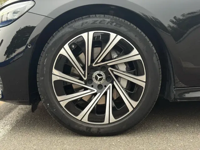 Mercedes-Benz E-Class — Фото автомобиля 4