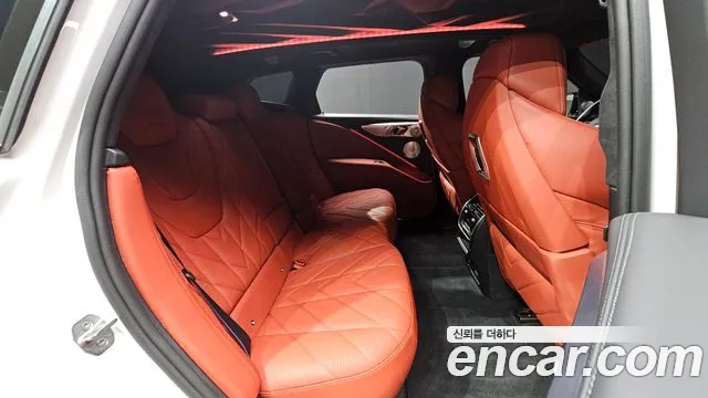 BMW XM — Фото автомобиля 17
