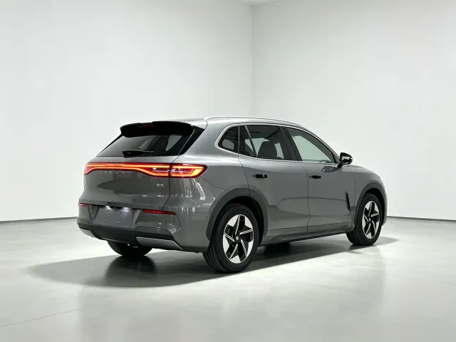 Geely Galaxy E5 — Фото автомобиля 9