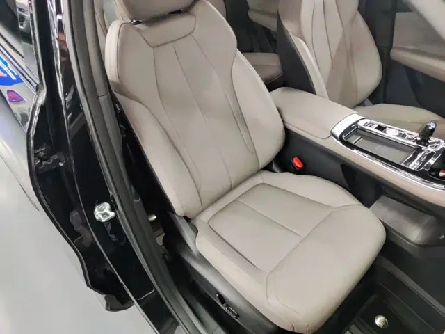 Geely Boyue L — Фото автомобиля 24