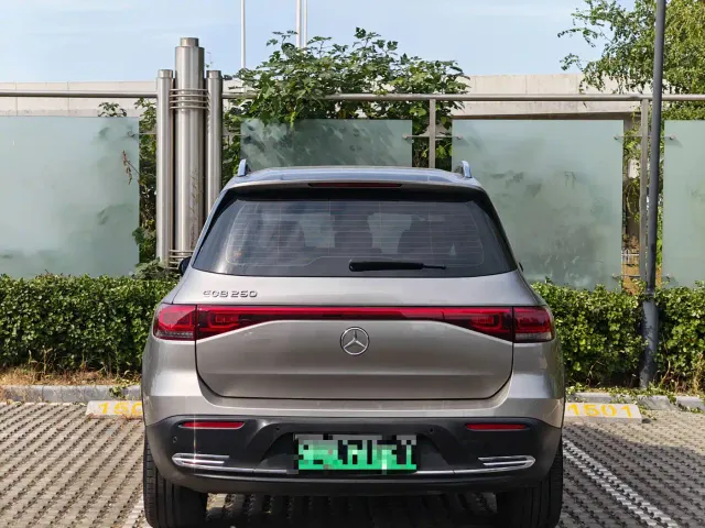 Mercedes-Benz EQB — Фото автомобиля 6