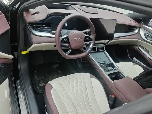 BYD Seal 07 DM-i — Фото автомобиля 5