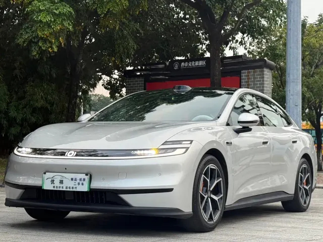 Фотография автомобиля — Changan Qiyuan A06