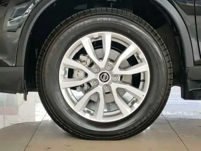 Nissan X-Trail — Фото автомобиля 9