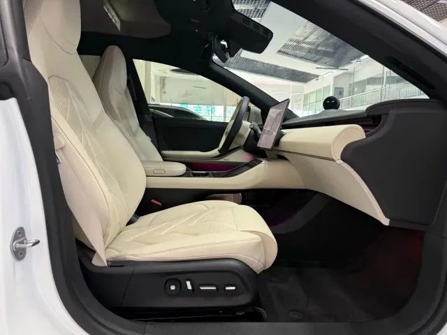 Nio ET5 — Фото автомобиля 9