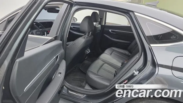 Hyundai Sonata Sonata (DN8) 2.0 LPG(Для проката) — Фото автомобиля 11
