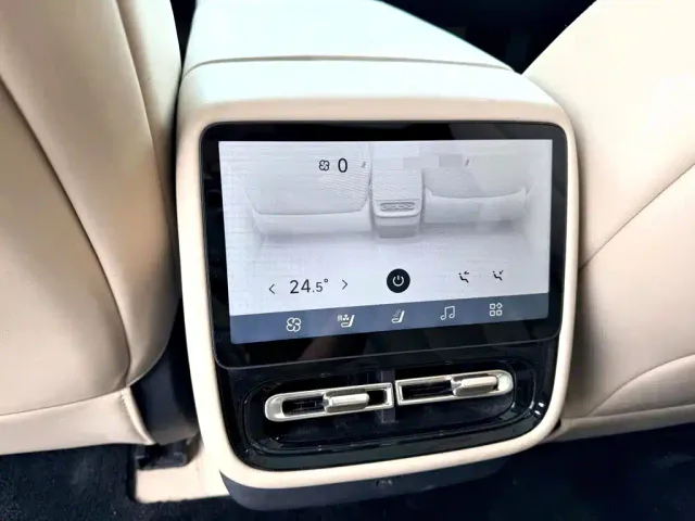 Xpeng P7+ — Фото автомобиля 12