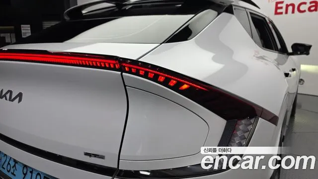 Kia EV6 — Фото автомобиля 8