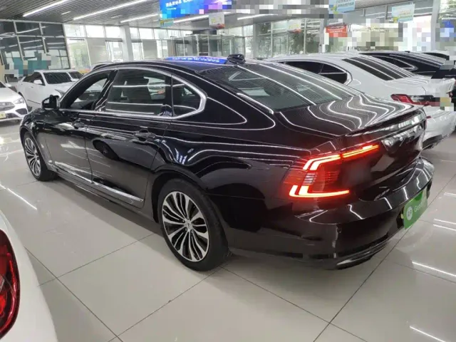 Volvo S90 — Фото автомобиля 20