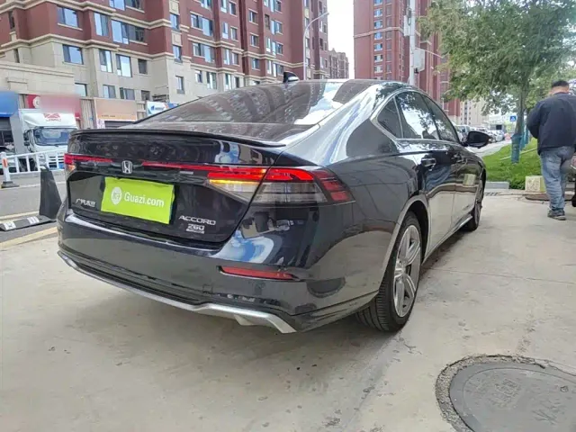 Honda Accord — Фото автомобиля 6