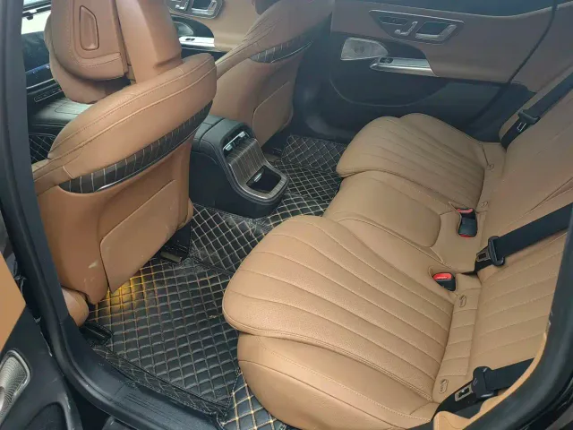 Mercedes-Benz E-Class — Фото автомобиля 7