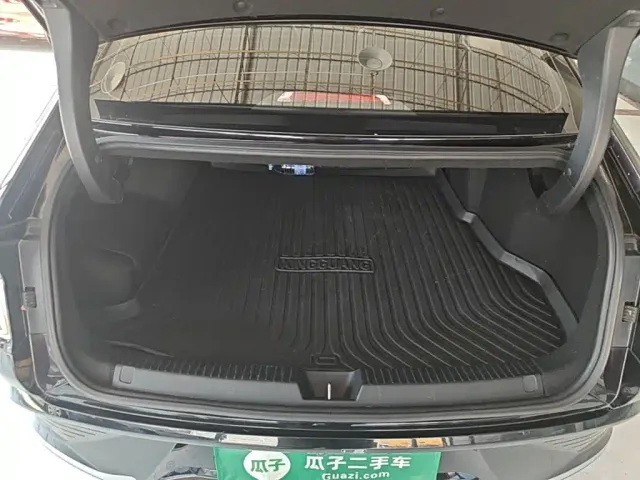 Wuling Starlight — Фото автомобиля 18