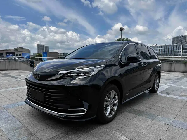 Фотография автомобиля — Toyota Sienna