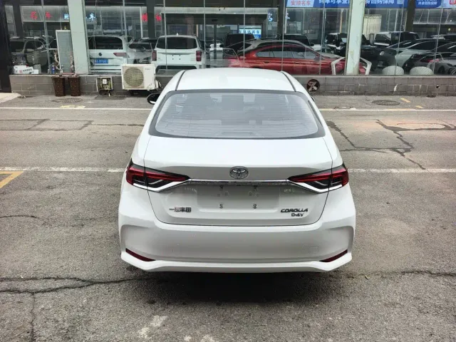Toyota Corolla — Фото автомобиля 7
