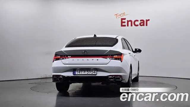 Hyundai Avante — Фото автомобиля 4