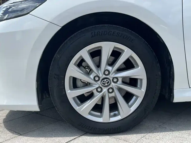 Toyota Camry — Фото автомобиля 10