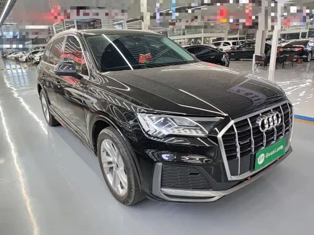 Audi Q7 — Фото автомобиля 3