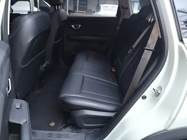 Wuling Asta — Фото автомобиля 16