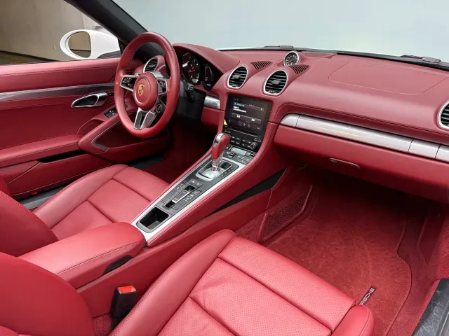 Porsche 718 — Фото автомобиля 8
