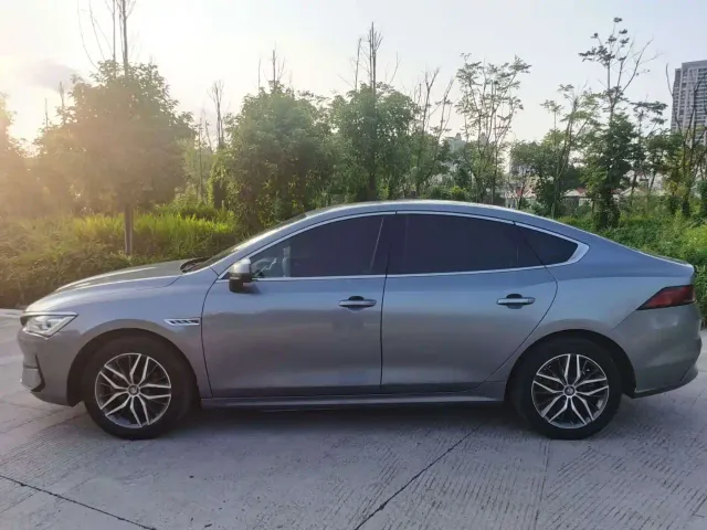 BYD Qin PLUS — Фото автомобиля 4