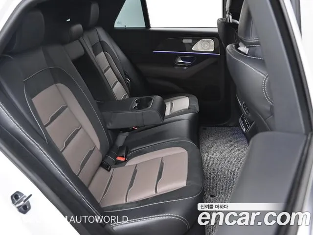 Mercedes-Benz GLE-Class — Фото автомобиля 12