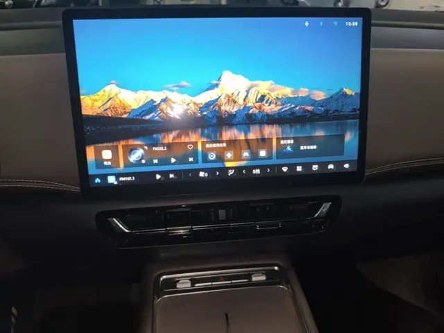 Wuling Starlight 730 — Фото автомобиля 12