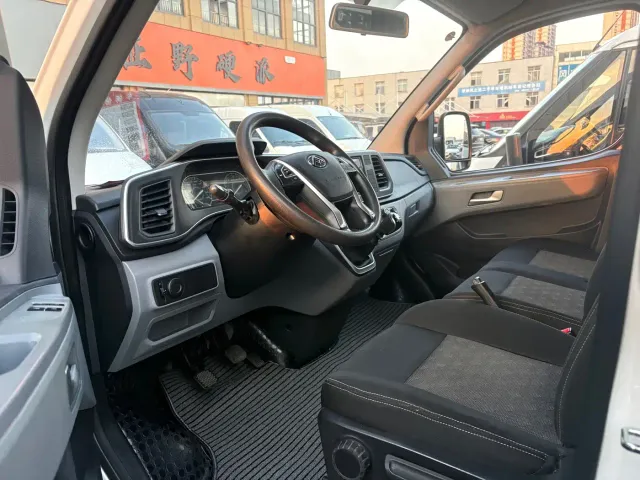 Maxus Xintu V80 — Фото автомобиля 4