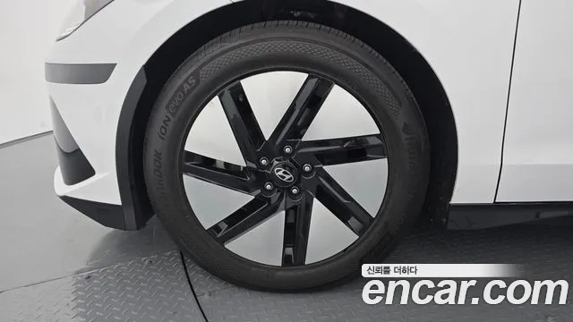 Hyundai Ioniq 6 — Фото автомобиля 5