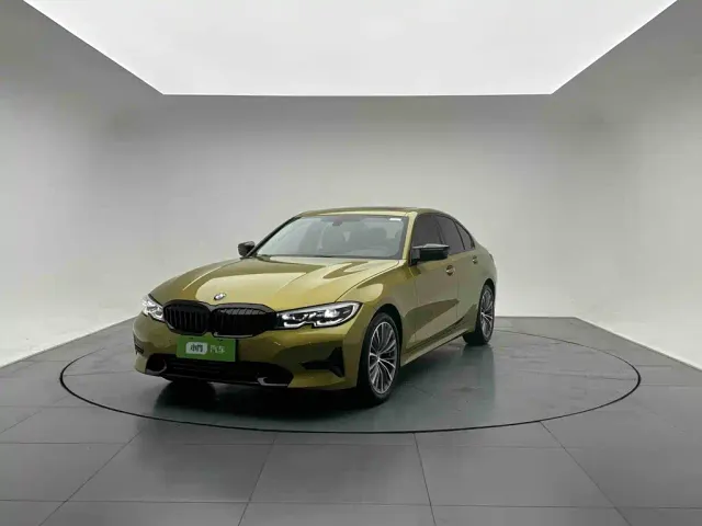 Фотография автомобиля — BMW 3 Series
