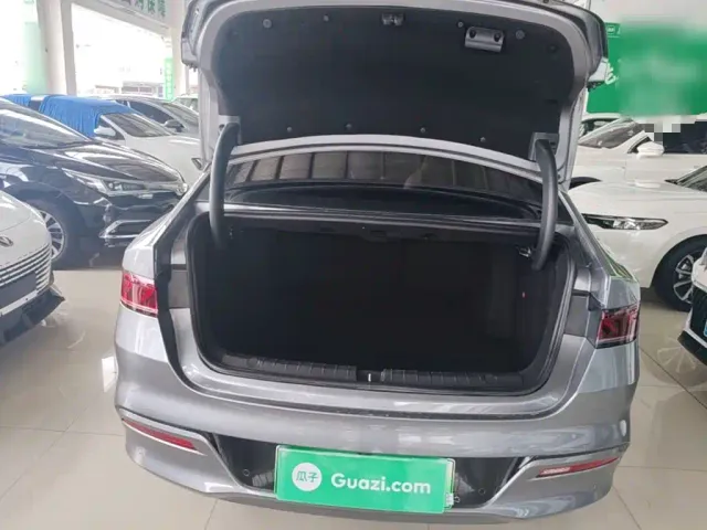 BYD Qin PLUS — Фото автомобиля 11