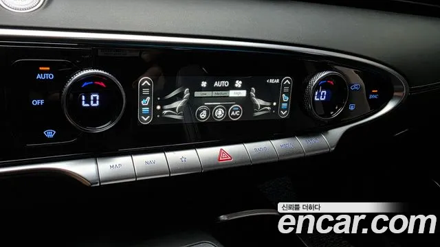 Genesis GV70 2.5T Бензин 2WD — Фото автомобиля 27
