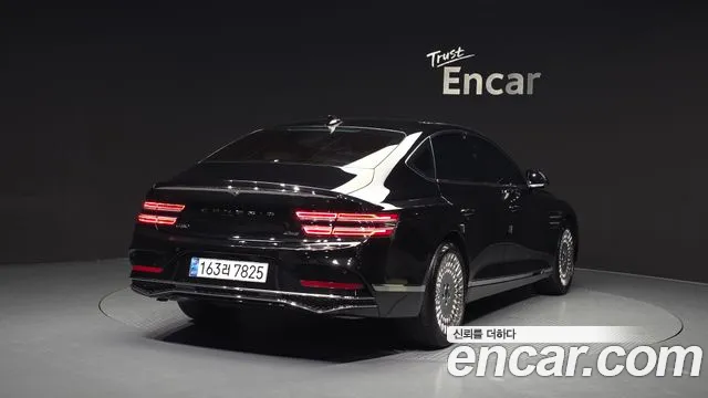Genesis G80 Бензин 3.5 турбо AWD — Фото автомобиля 2