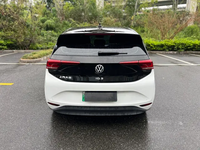 Volkswagen ID.3 — Фото автомобиля 6