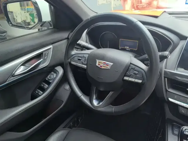 Cadillac CT5 — Фото автомобиля 10