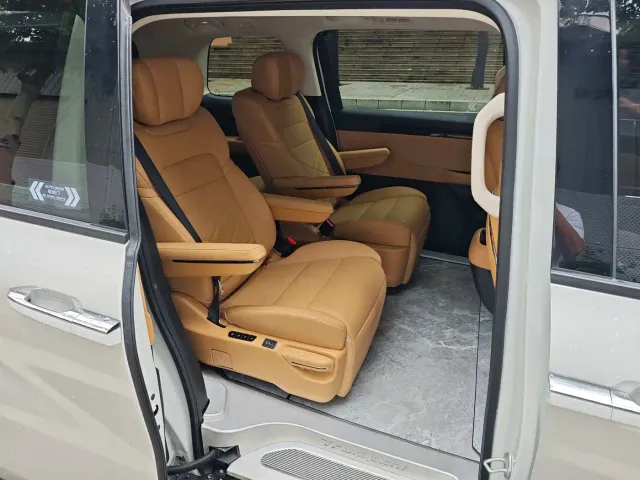 GAC Trumpchi E8 — Фото автомобиля 24