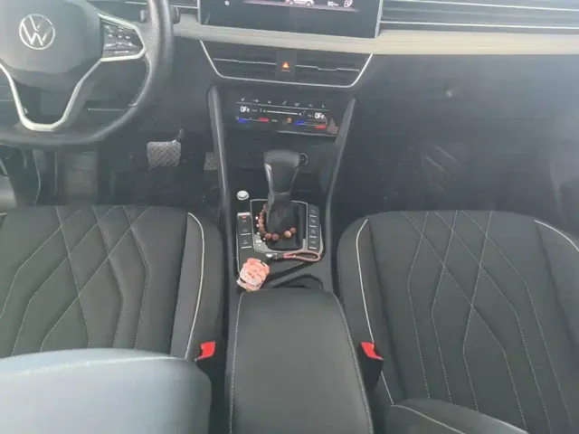 Volkswagen Tiguan L PHEV — Фото автомобиля 13