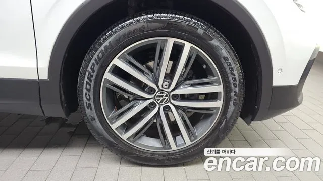 Volkswagen Tiguan Tiguan 2 поколение 2.0 TDI Prestige — Фото автомобиля 21