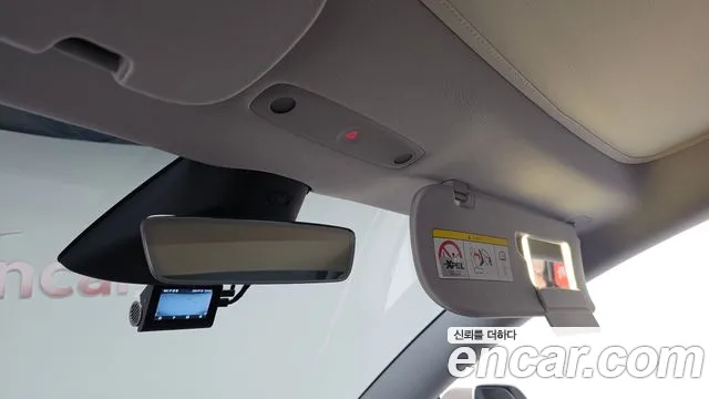 Tesla Model 3 — Фото автомобиля 25