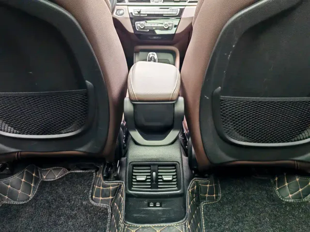 BMW X1 — Фото автомобиля 13