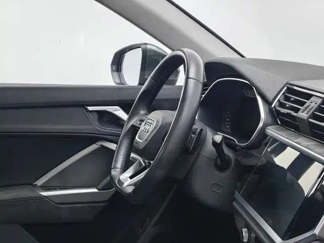 Audi Q3 — Фото автомобиля 22