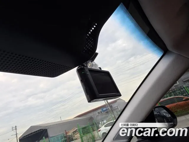 Hyundai Grandeur Grandeur (GN7) 2.5 Бензин 2WD — Фото автомобиля 16