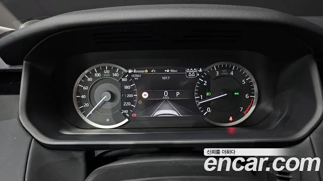 Land Rover Discovery — Фото автомобиля 8