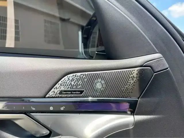 BMW 5 Series — Фото автомобиля 5